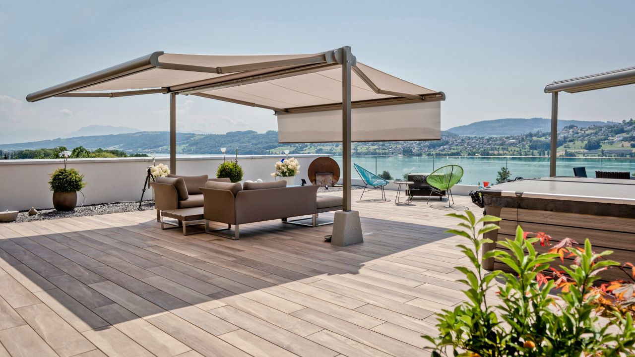 Gelenkarmmarkisen verbinden besten Schutz für Terrasse und Balkon mit modernster und eleganter Optik. 
